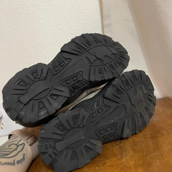 ITASCA Searay Suede‎ Slip On Comfort Walking Mens Shoes Sz 9 Tan Cushion Stretch - Picture 3 of 9